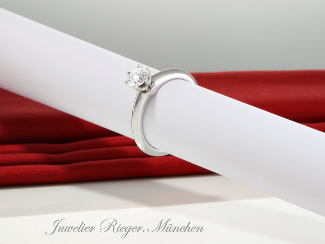 Bild 3 der Galerie: Tiffany & Co. Setting Ring Platin 950 Diamant 0,56 ct Gr. 50 Platinum Solitär