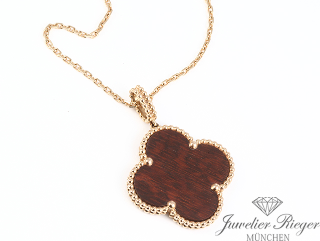 Bild 4 der Galerie: Van Cleef & Arpels Collier Magic Alhambra Rosegold 750 2016 Holz Wood Gold
