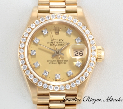 Uhransicht von vorne, hauptsächlich das Zifferblatt und die Lünette sichtbar. Rolex Lady Datejust Gelbgold 750 Diamanten Brillanten Automatik Gold Damen