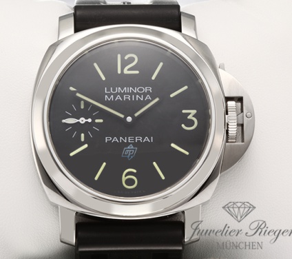 Uhransicht von vorne, hauptsächlich das Zifferblatt und die Lünette sichtbar. Panerai Luminor Marina Base 44 mm PAM00777 2019 Edelstahl Handaufzug Stahl
